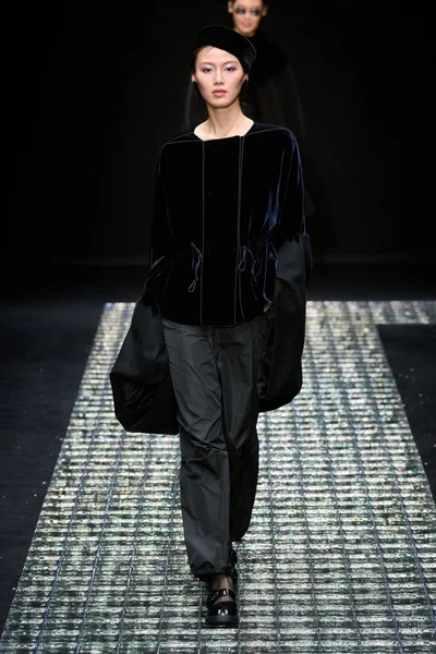 Look 27